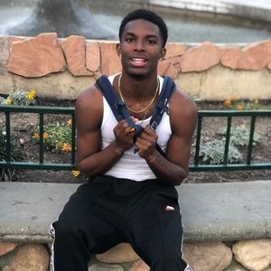 Meet your Posher, Lawrence